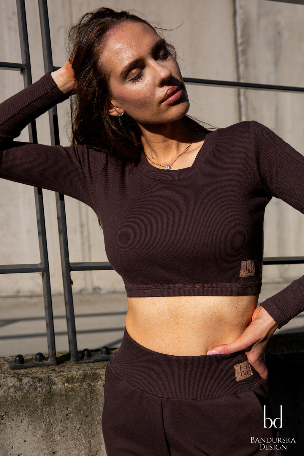 BANDURSKA DESIGN - Haut court Dark Chocolate