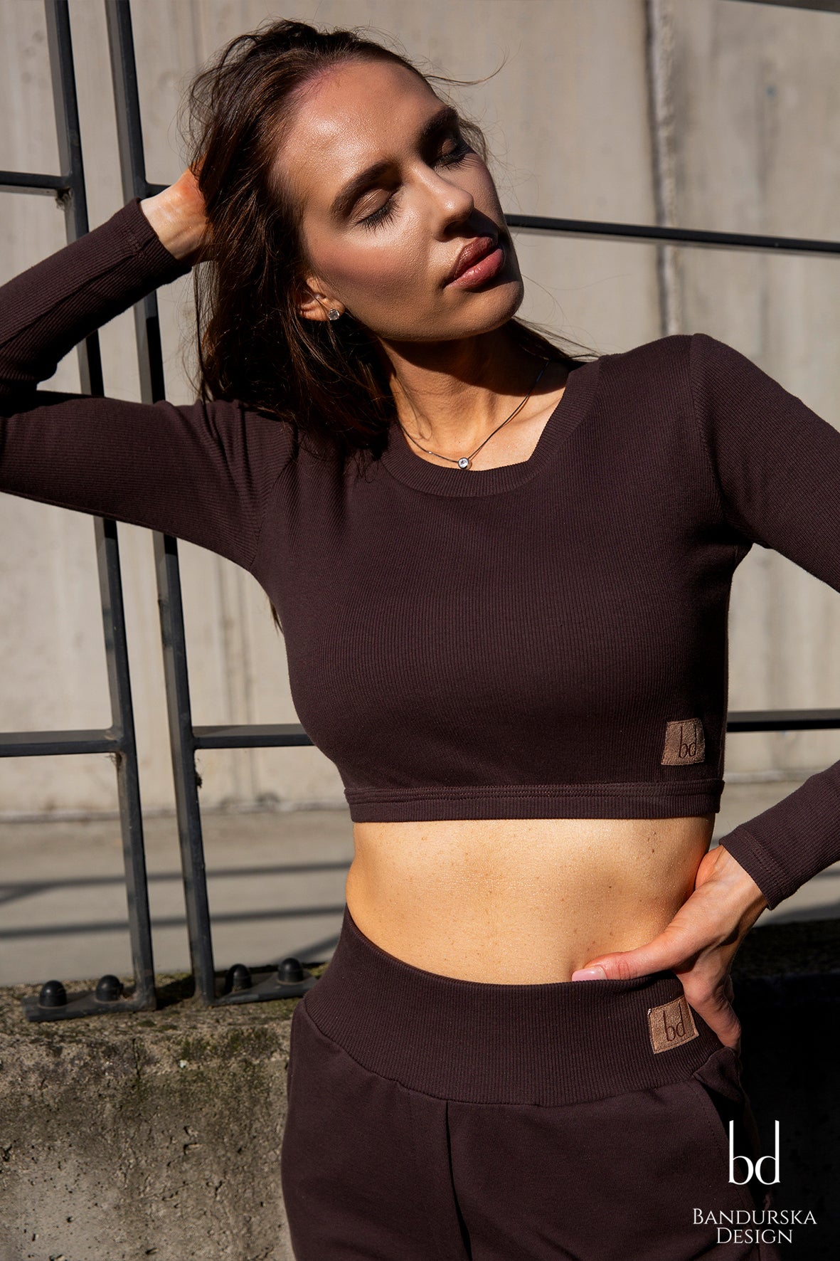 BANDURSKA DESIGN - Haut court Dark Chocolate